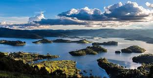 lake bunyonyi the deepest lake in Uganda best for boat cruise and zip lining